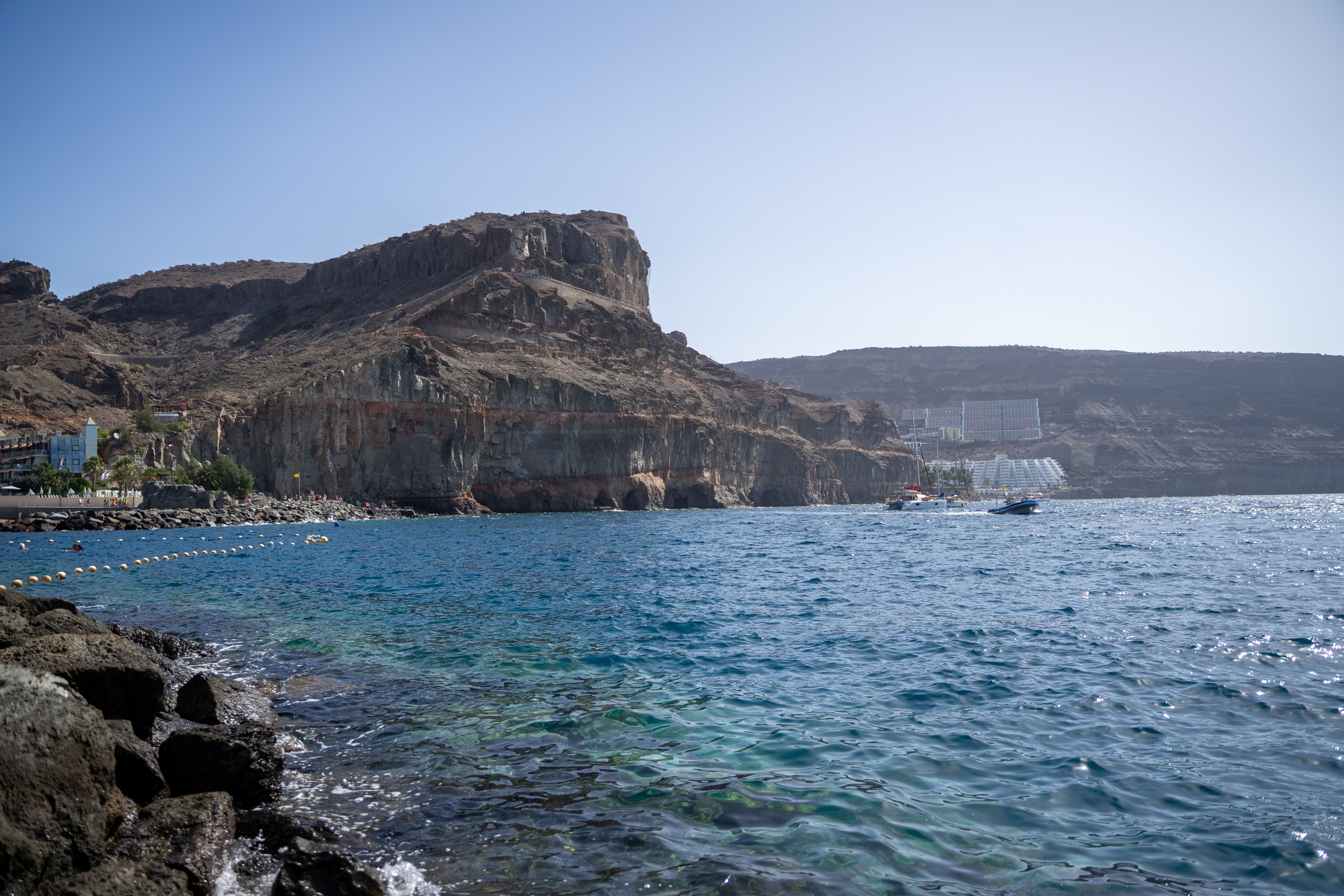 The cliffs and coastline west of Puerto Rico toward Mogan