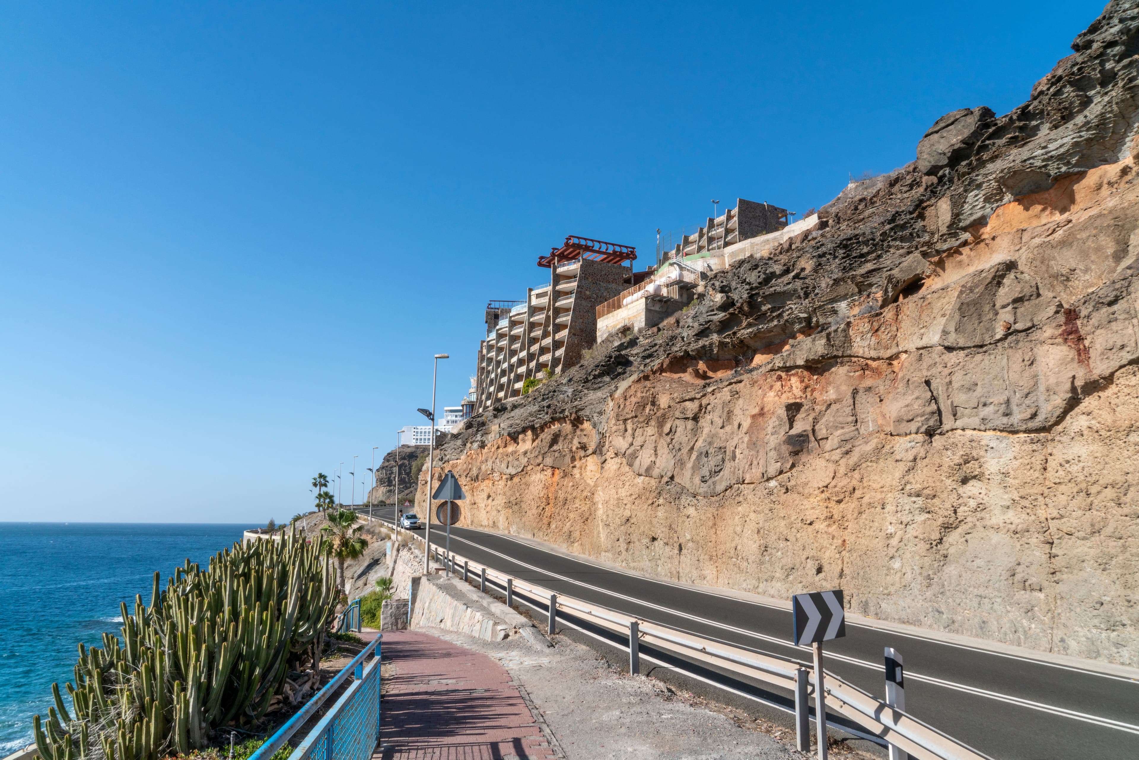 A coast road running along the cliffs above the sea in Gran Canaria